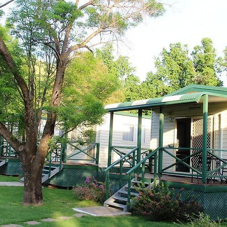 Gundagai Cabins & Tourist Park Eksteriør billede